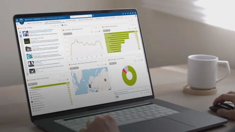 Laptop screen with 3DEXPERIENCE Works interface